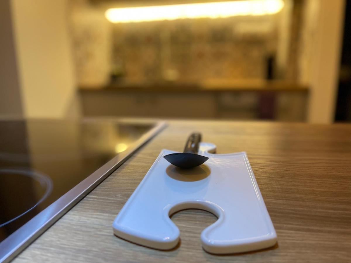 Christina-Anna Athens City Center Walking Distance To Everywhere And Acropolis, In One Of The Most Favorable Locations By National Gardens And Zoo, Hellenic Parliament In Syntagma And Stylish Exquisite Kolonaki Cozy Renovated Apartment מראה חיצוני תמונה